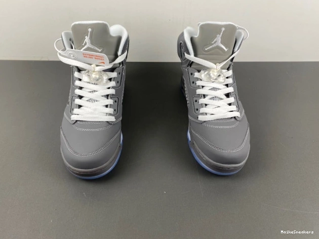 MaikeSneakers Wolf 5 Grey Retro Jordan Air 136027-005 0726